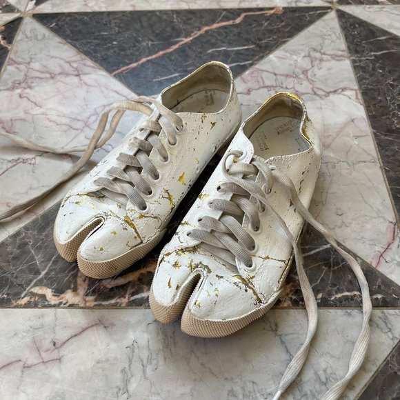 Maison Martin Margiela Shoes - MAISON MARGIELA Tabi Cloth Trainer Sneakers White/Gold Crackle